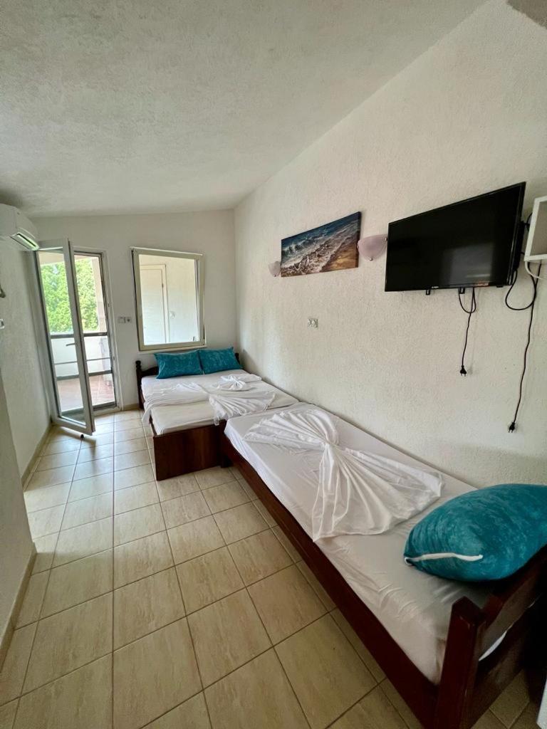 Apartments Vila Fata Ulcinj Bagian luar foto