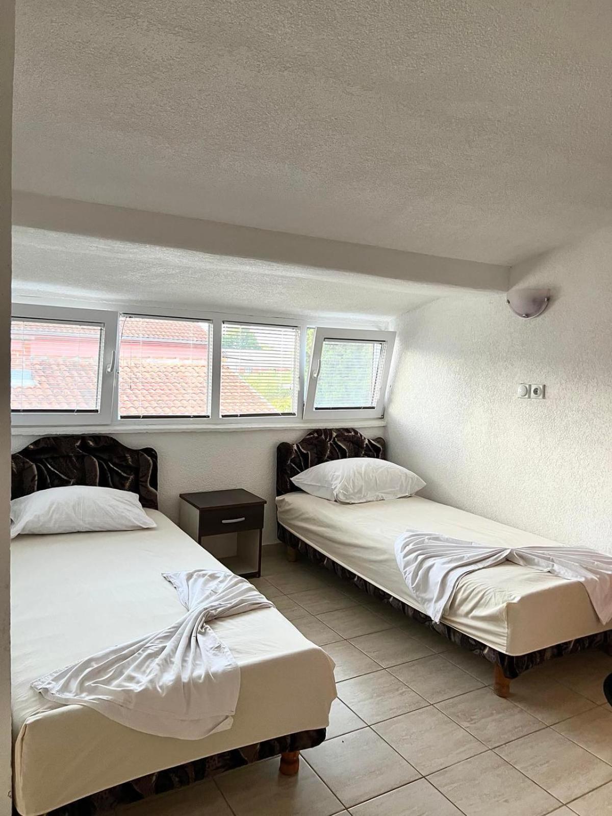 Apartments Vila Fata Ulcinj Bagian luar foto